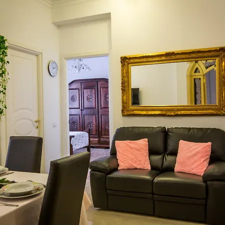 In The Center Of With Spectacular View Of The Dome Apartment Rome