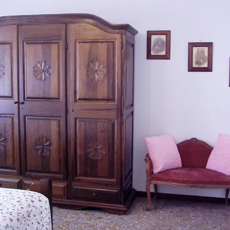 In The Center Of With Spectacular View Of The Dome Apartment